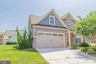 Building Photo - 37024 Fairway Dr