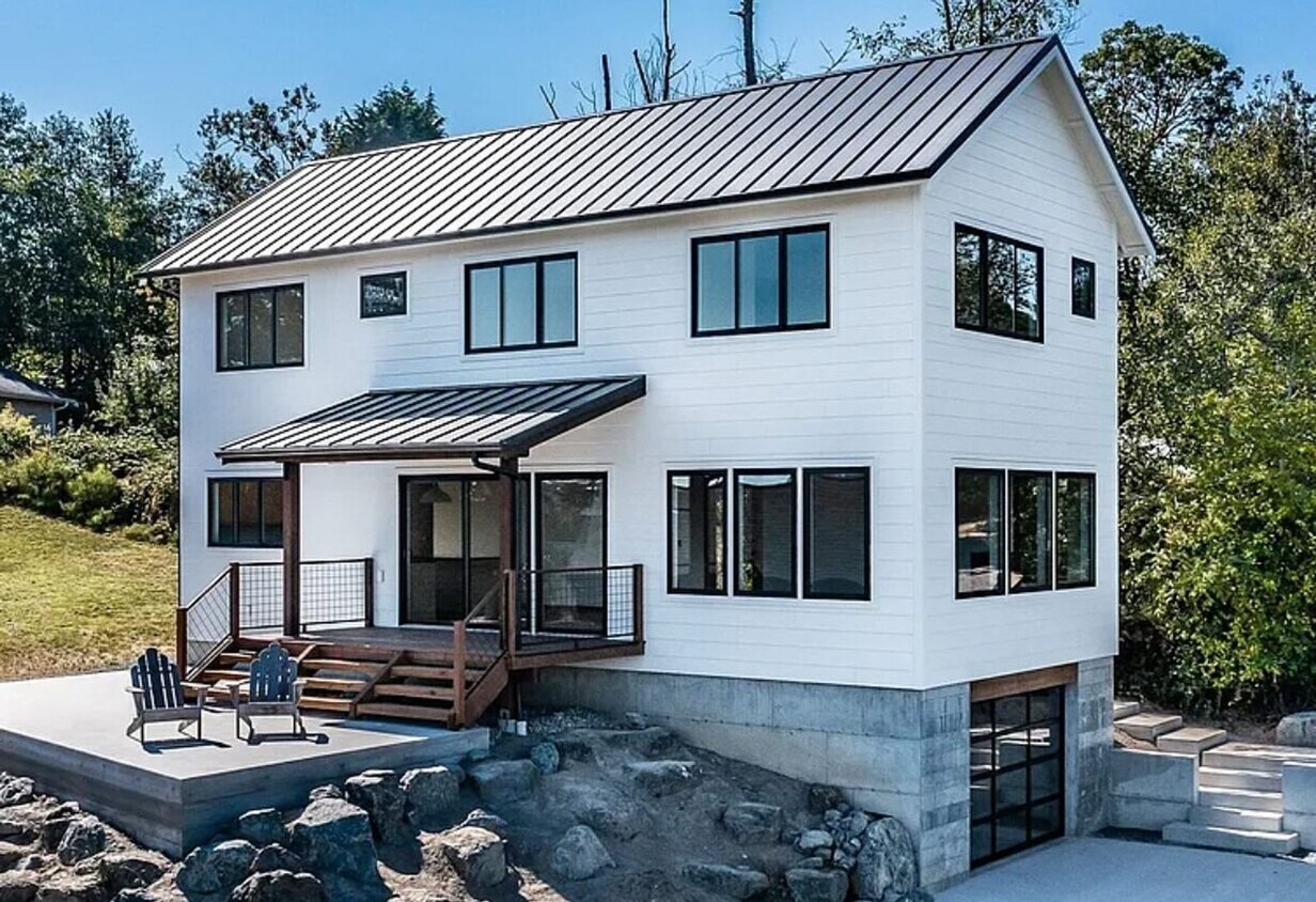 Foto principal - Stunning Holmes Harbor Home and Pet Friendly!