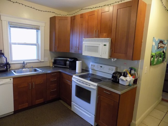Building Photo - 12 Champney St