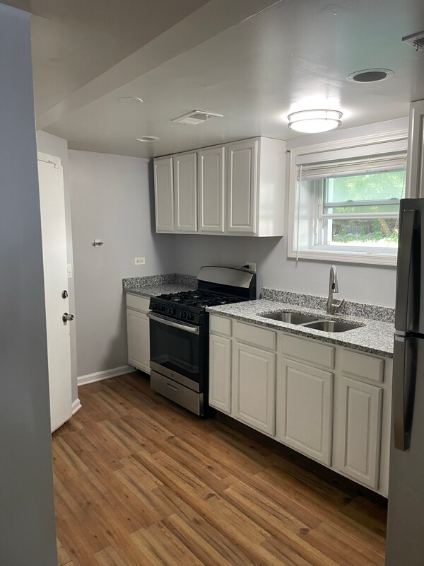 Photo - 1436 E 71st Pl