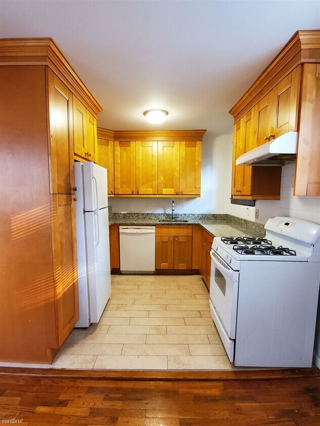 Primary Photo - 2 br, 1 bath Condo - 11 Bedford Ave