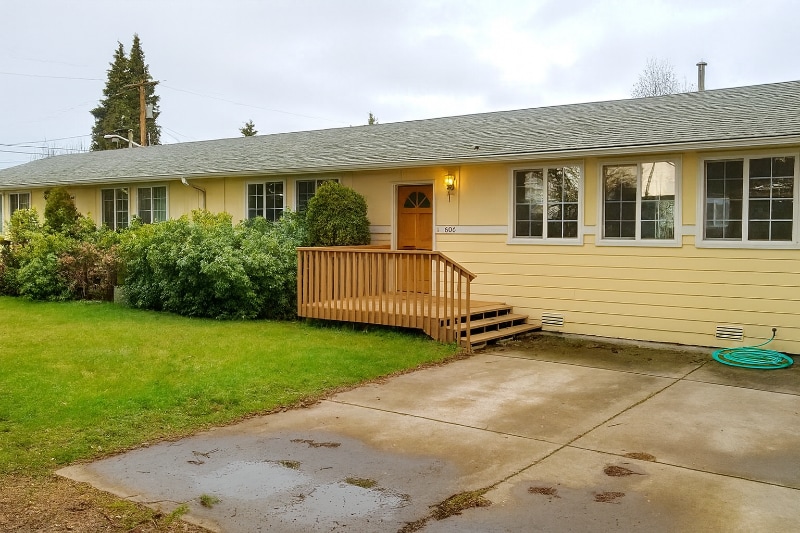 Primary Photo - 606 Alexander Ave