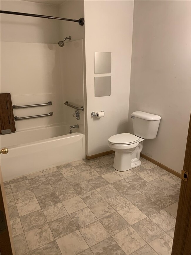 Building Photo - 4809 Universal Dr