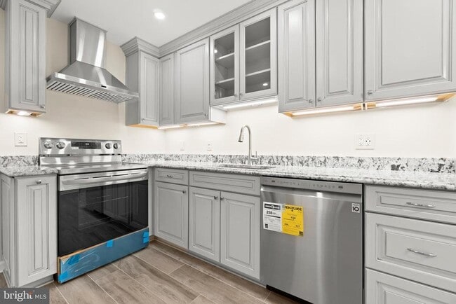 Building Photo - 1830 Clifdale Ct