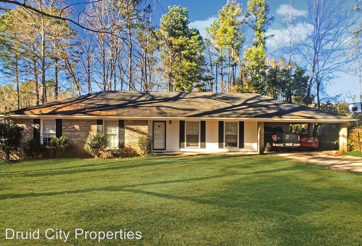 Primary Photo - 3 br, 2 bath House - 220 42nd St. E.