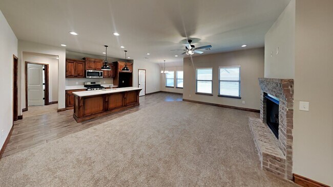 Building Photo - Beautiful 4 Bedroom 2 Bathroom home in Piedmont Schools on Corner Lot