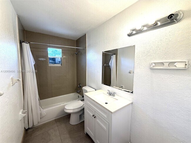 Foto del edificio - 5321 NW 23rd St
