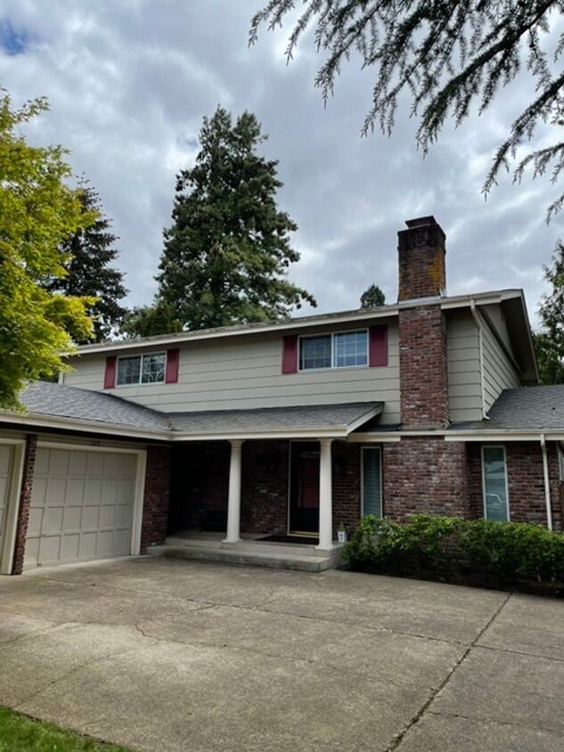 2-Bedroom 1 1/2-Bathroom duplex - 2-Bedroom 1 1/2-Bathroom duplex