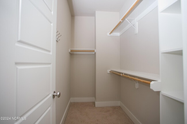 Building Photo - 554 Beacon Ridge Blvd