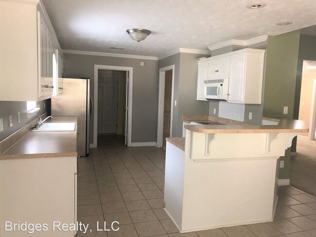 Building Photo - 4 br, 2 bath House - 633 Ventana Drive