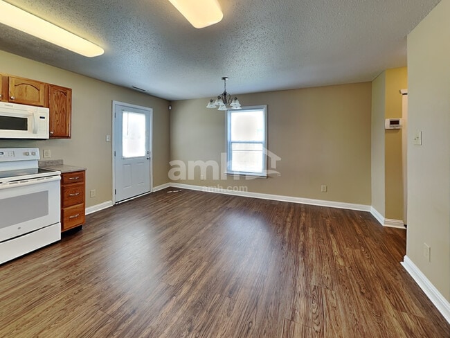 Building Photo - 10639 Inspiration Dr