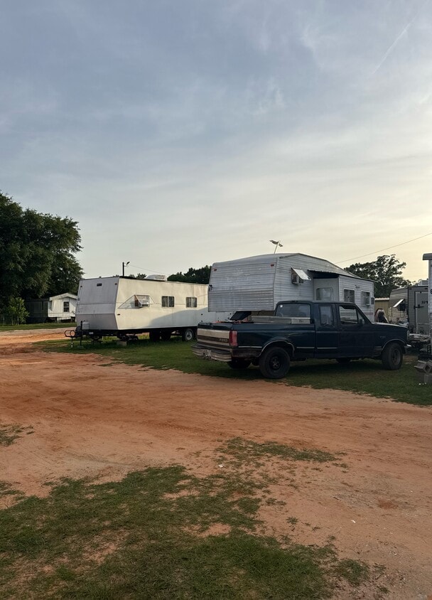 Primary Photo - Multi mart RV Park