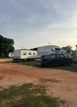 Building Photo - 120 George Bennett Rd