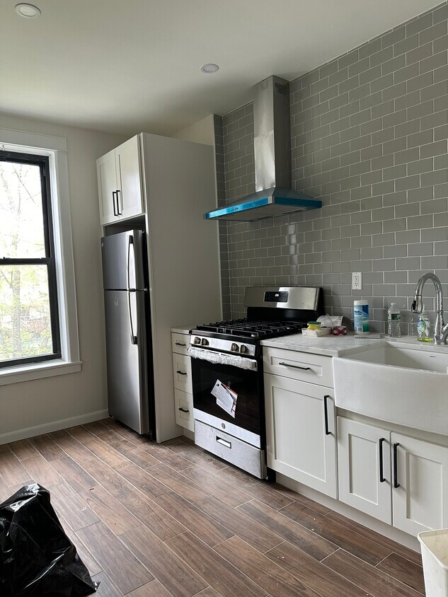 Foto principal - 537 Bay Ridge Pky