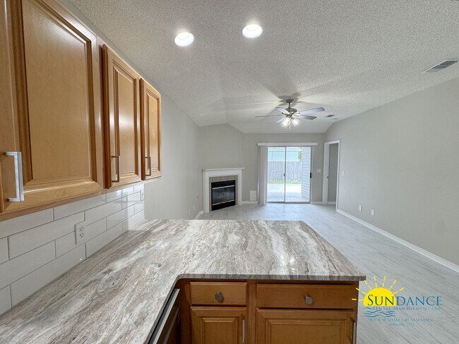 Building Photo - Charming 3-Bedroom, 2-Bathroom Home in the...
