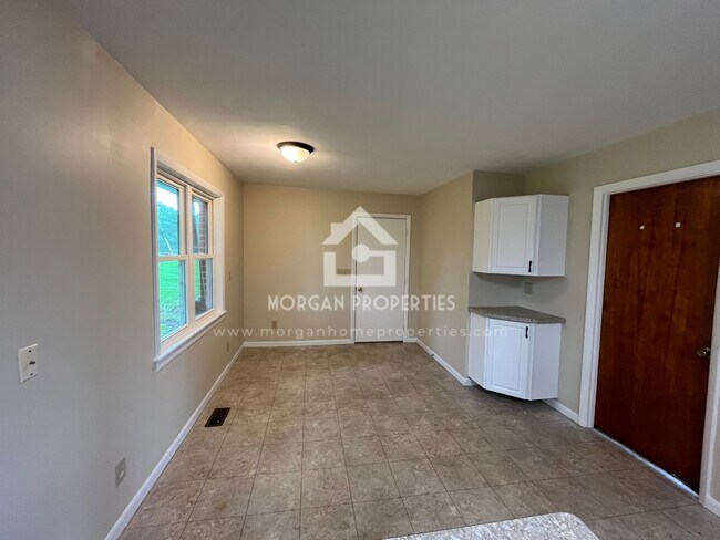 Foto del edificio - 324 Norris Dr