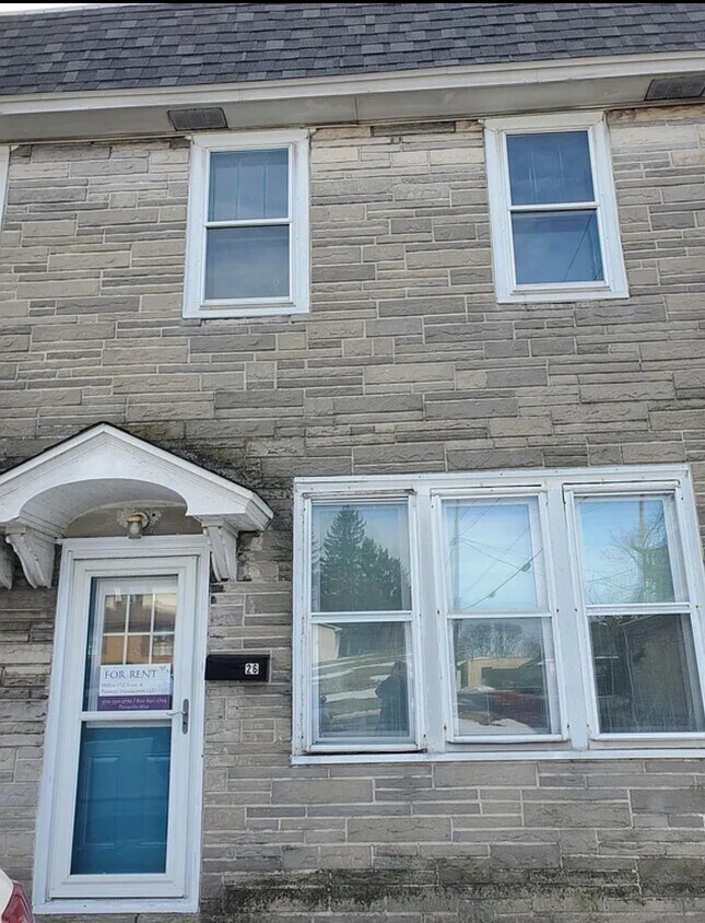 Primary Photo - 26 E Blaine St