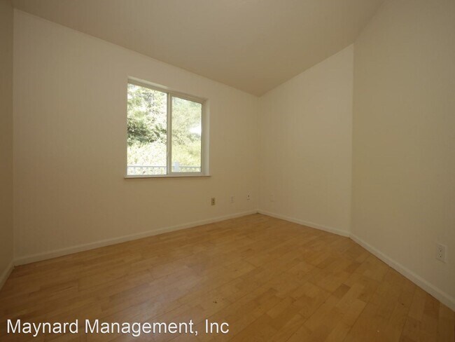 Building Photo - 3 br, 2 bath House - 1128 Ridge Rd.