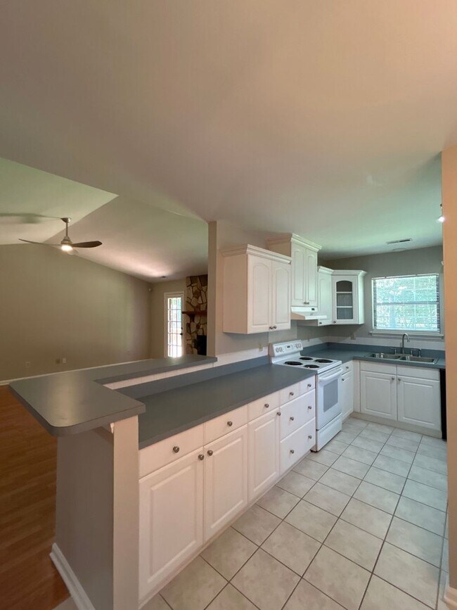 Foto del edificio - Lovely Ranch Style Home in Raintree!