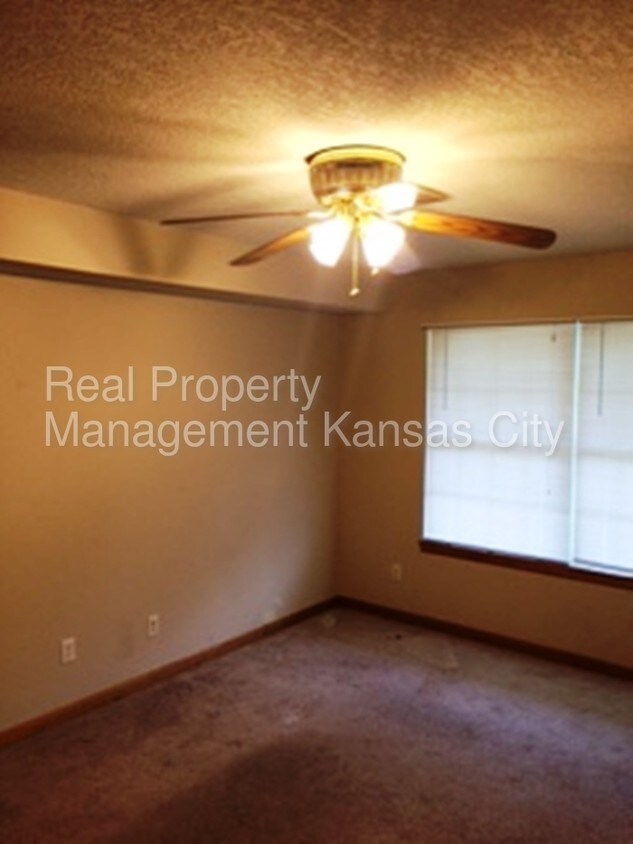 Foto principal - 400 E Main St