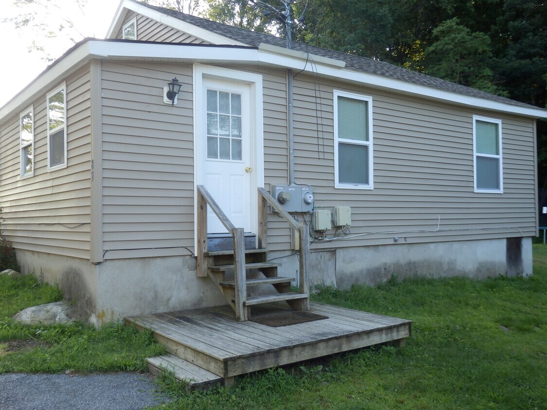 Primary Photo - 82 Tonianne Dr