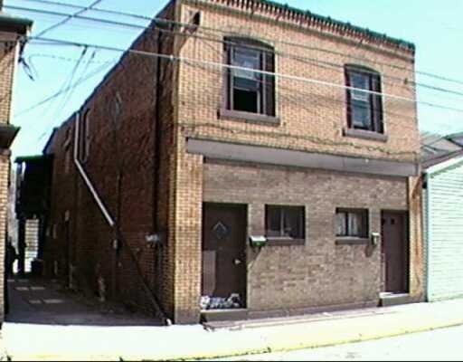Foto del edificio - 107-109 River Ave
