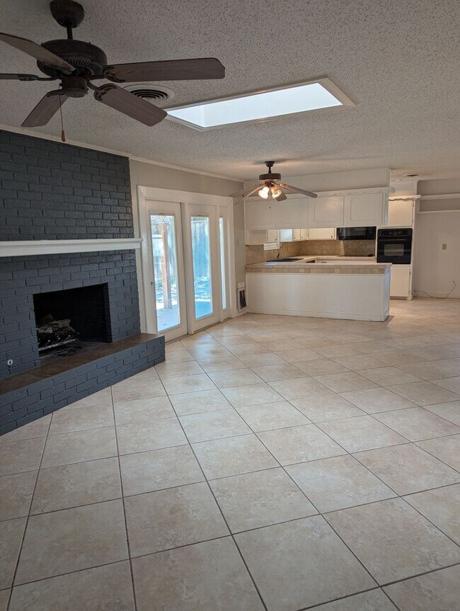 Foto del edificio - 6108 Nashville Ave