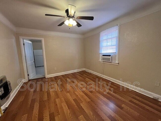 Photo - 1638 Music St House