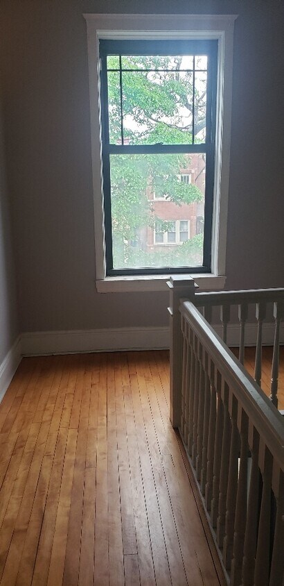 Primary Photo - 2731 N Monticello Ave