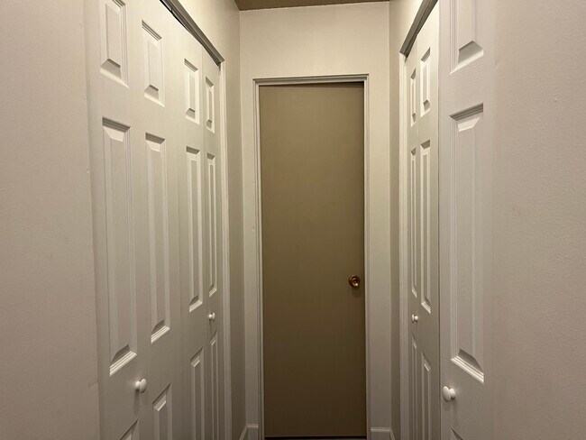 Workout room - 221 E 7th Ave