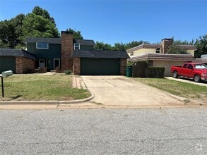 Building Photo - 6813 Lancer Ln