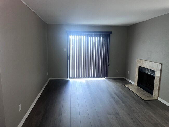 Foto del edificio - 7400 Bellerive Dr