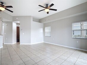 Building Photo - 12151 Summergate Cir