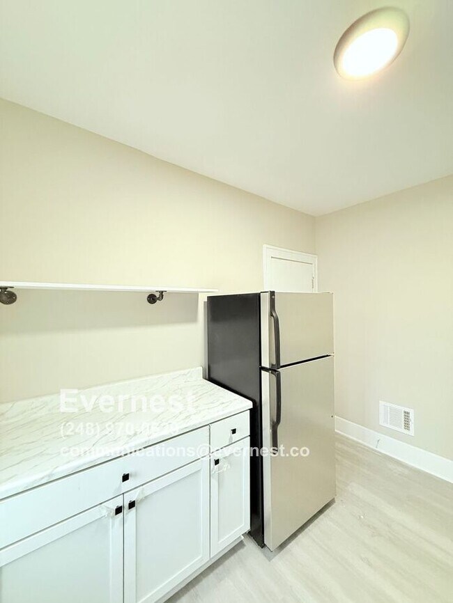Foto del edificio - 5440 Milford St
