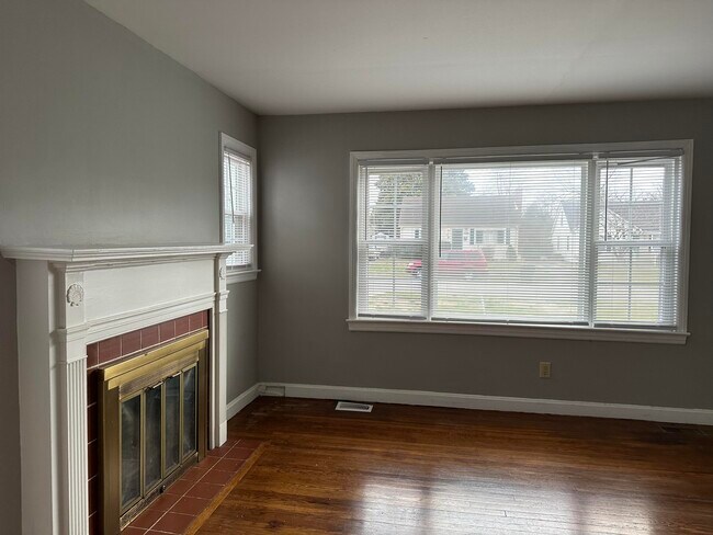 Foto del edificio - 635 Longview Dr