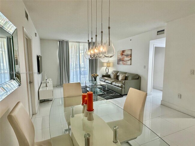 Foto del edificio - 2775 NE 187th St