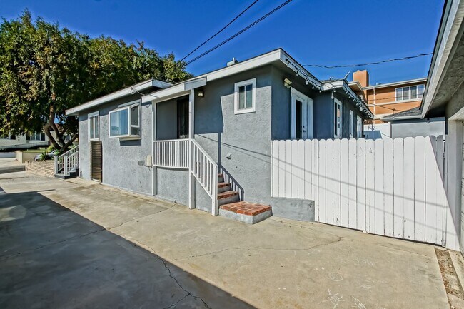 Foto del edificio - 2809 Carlsbad St