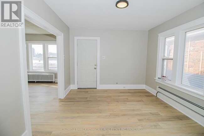 Building Photo - 181 Welland St