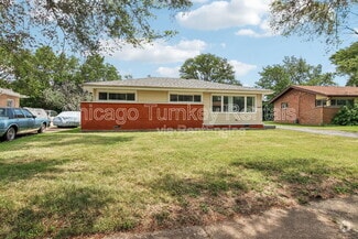Building Photo - 16019 Circle Dr