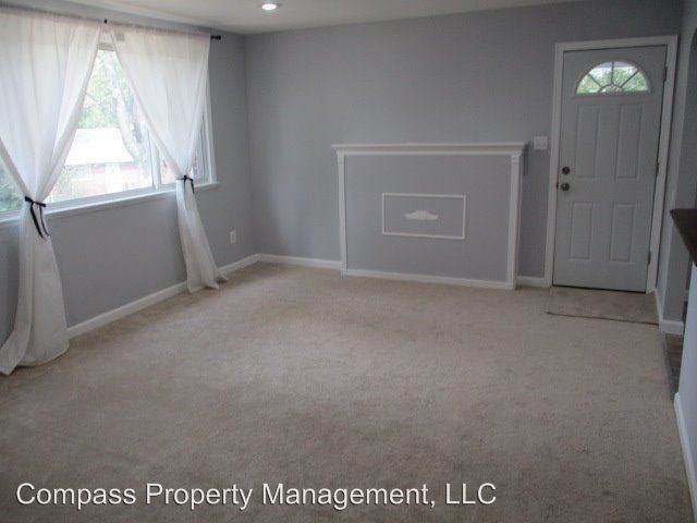 Building Photo - 3 br, 1.5 bath House - 4101 A Skyline Drive