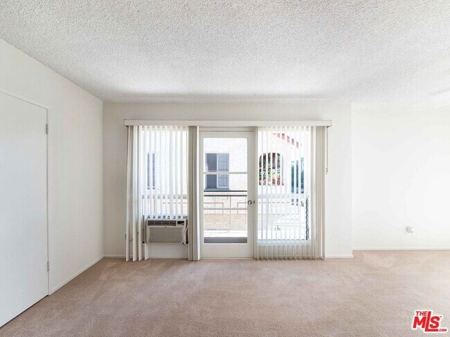 Foto del edificio - 122 Croft Ave