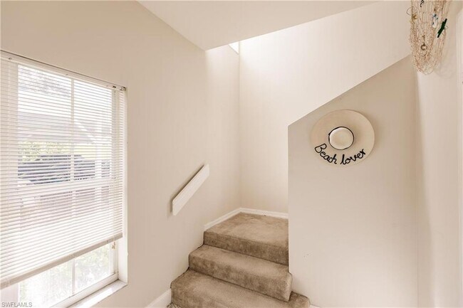Building Photo - 4950 Deerfield Way