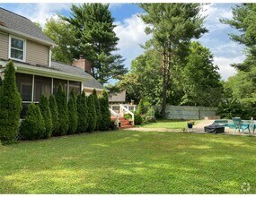 Building Photo - 2406 Spaulding Cir
