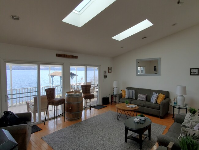 Foto del edificio - 4008 Pine Rd