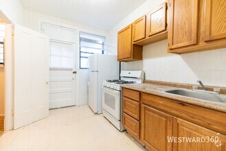 Building Photo - 2054 W Arthur Ave
