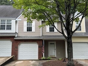 Building Photo - 8763 Robinson Forest Dr
