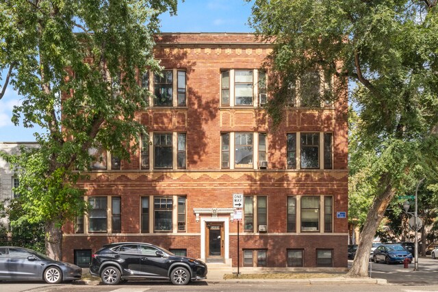 Primary Photo - 1403 N Wicker Park Ave