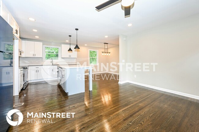 Foto del edificio - 4932 Aquatic Rd