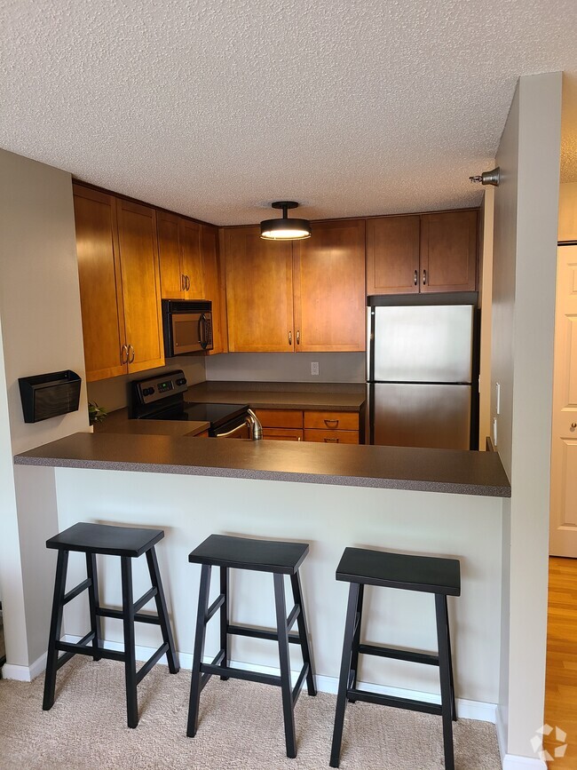 Building Photo - 6155 Chasewood Pky