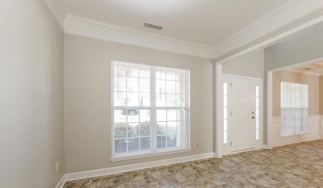 Building Photo - 1008 Sandbox Cir